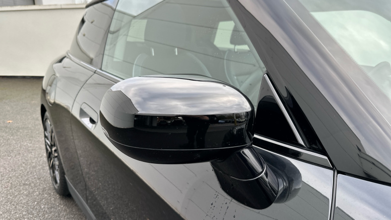 MINI Cooper 135kW E Classic 41kWh 3dr Auto Electric Hatchback